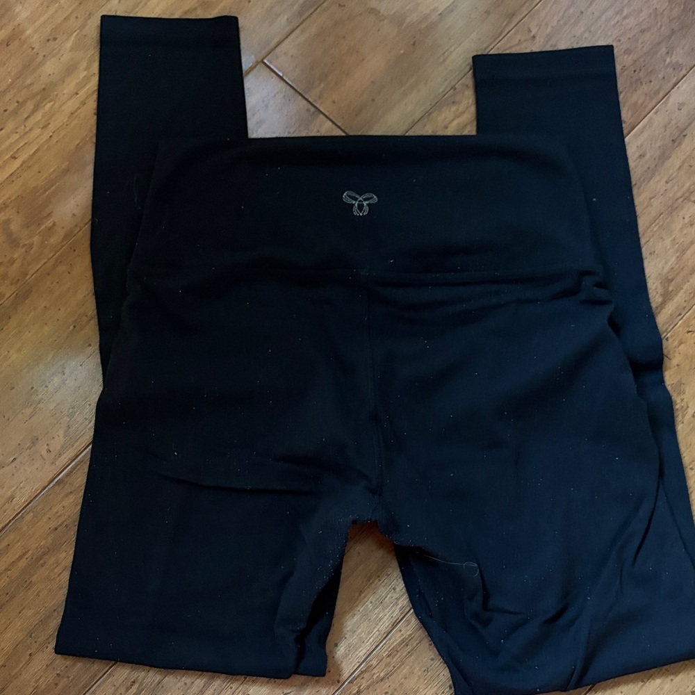 TNA Classic Black Leggings